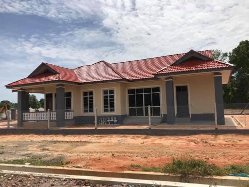 Banglo, Padang Khabar 1