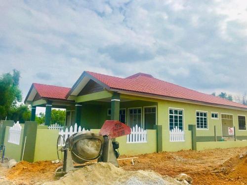 Semi-D, Baroh Tok Lob